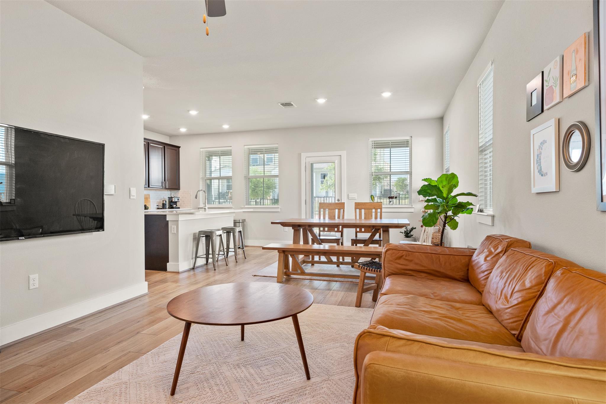 7403 Acela Trl Property Photo 3