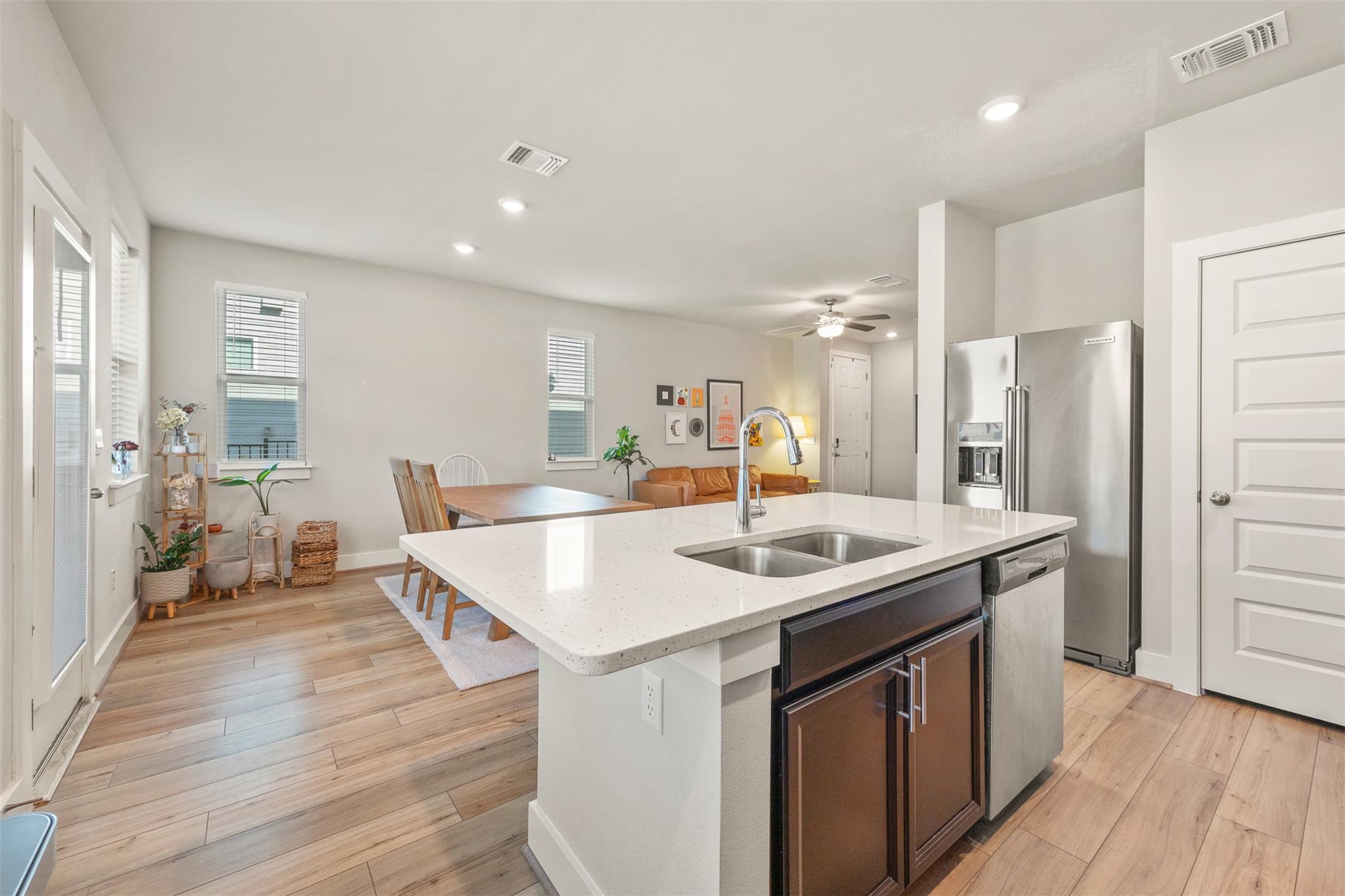 7403 Acela Trl Property Photo 7