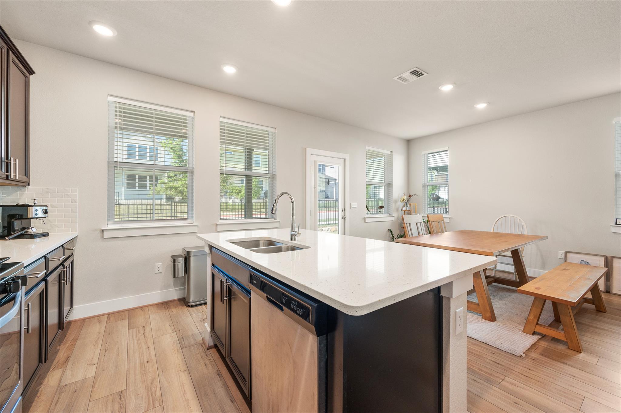 7403 Acela Trl Property Photo 8
