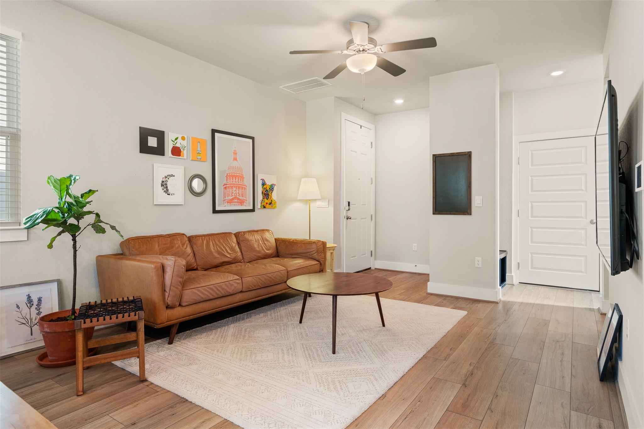 7403 Acela Trl Property Photo 9