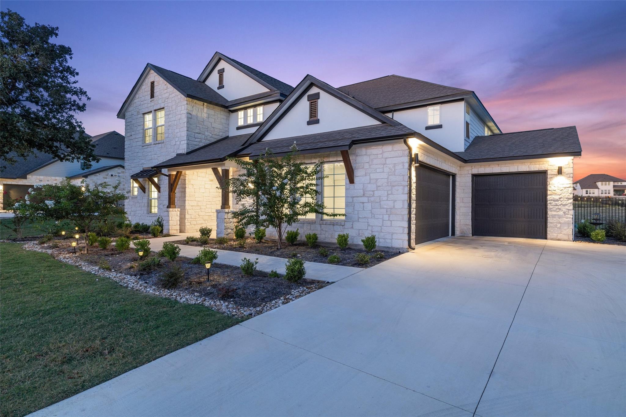 201 Shady Hill Loop Property Photo 10