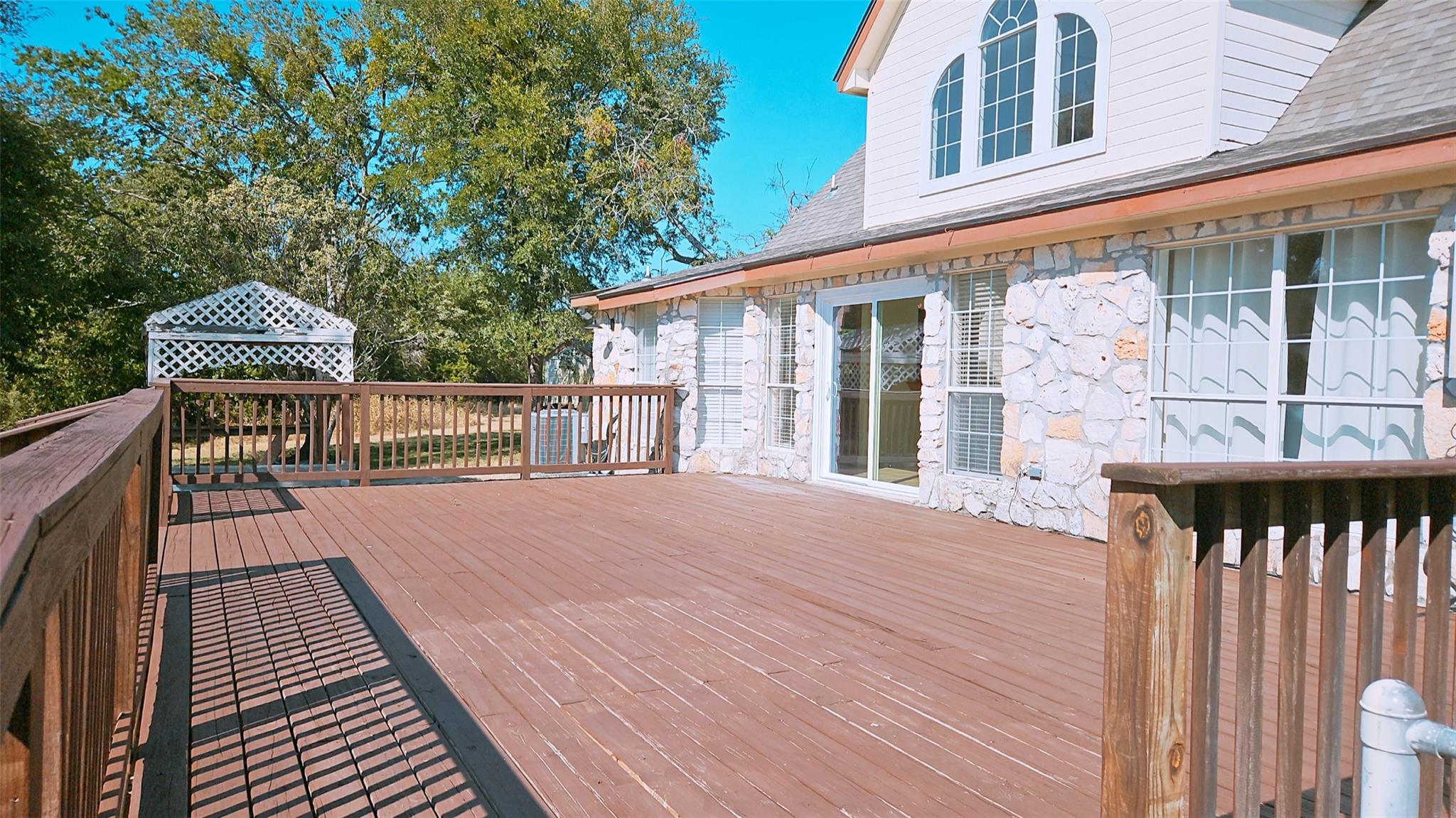 105 Meadow Dr Property Photo 23