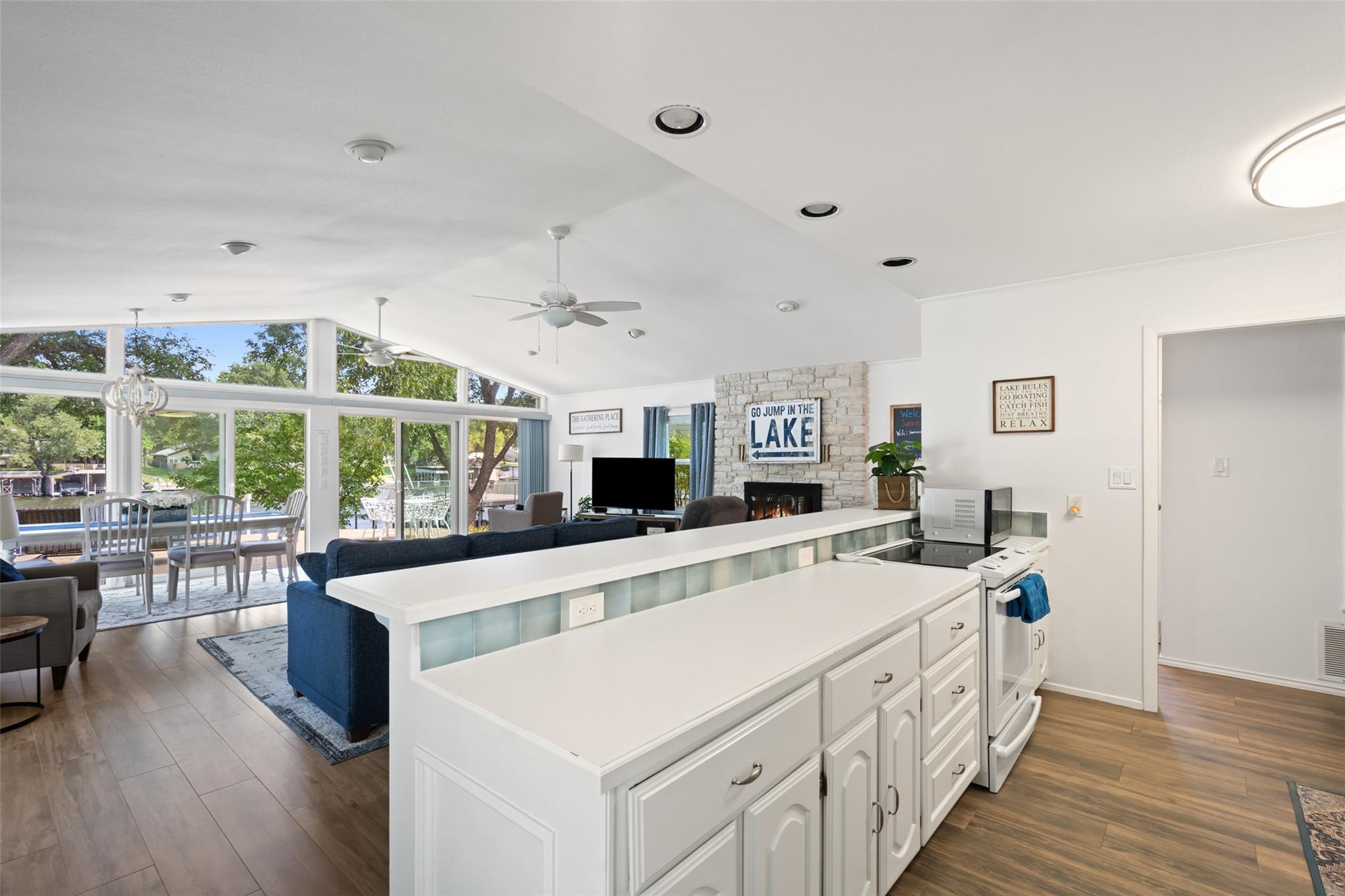 2546 Williams Lakeshore None Property Photo 28