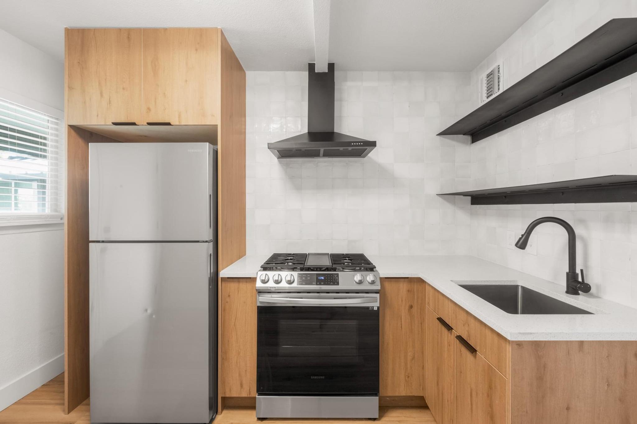 7929 Gault St #200 Property Photo 3