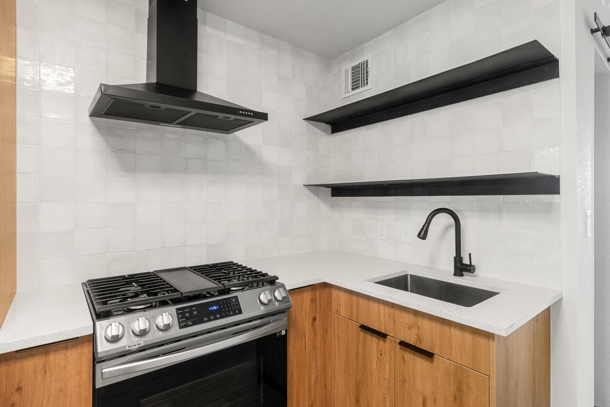 7929 Gault St #200 Property Photo 4