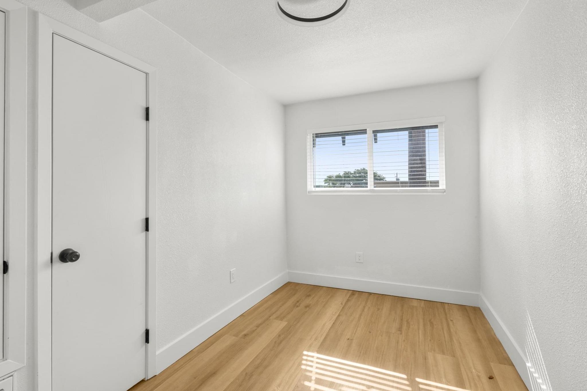 7929 Gault St #200 Property Photo 7