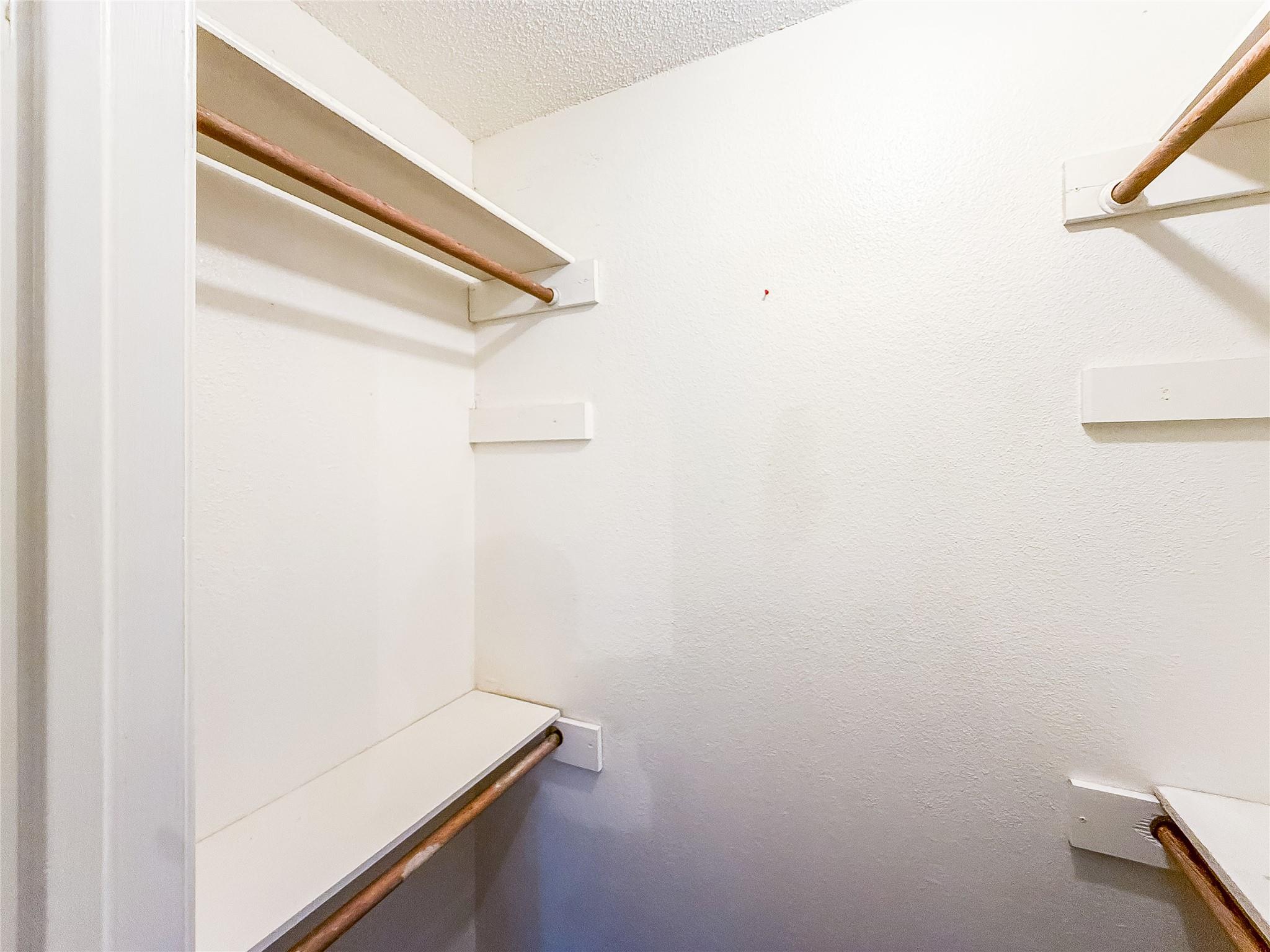 2014 Alex Ave #b Property Photo 10