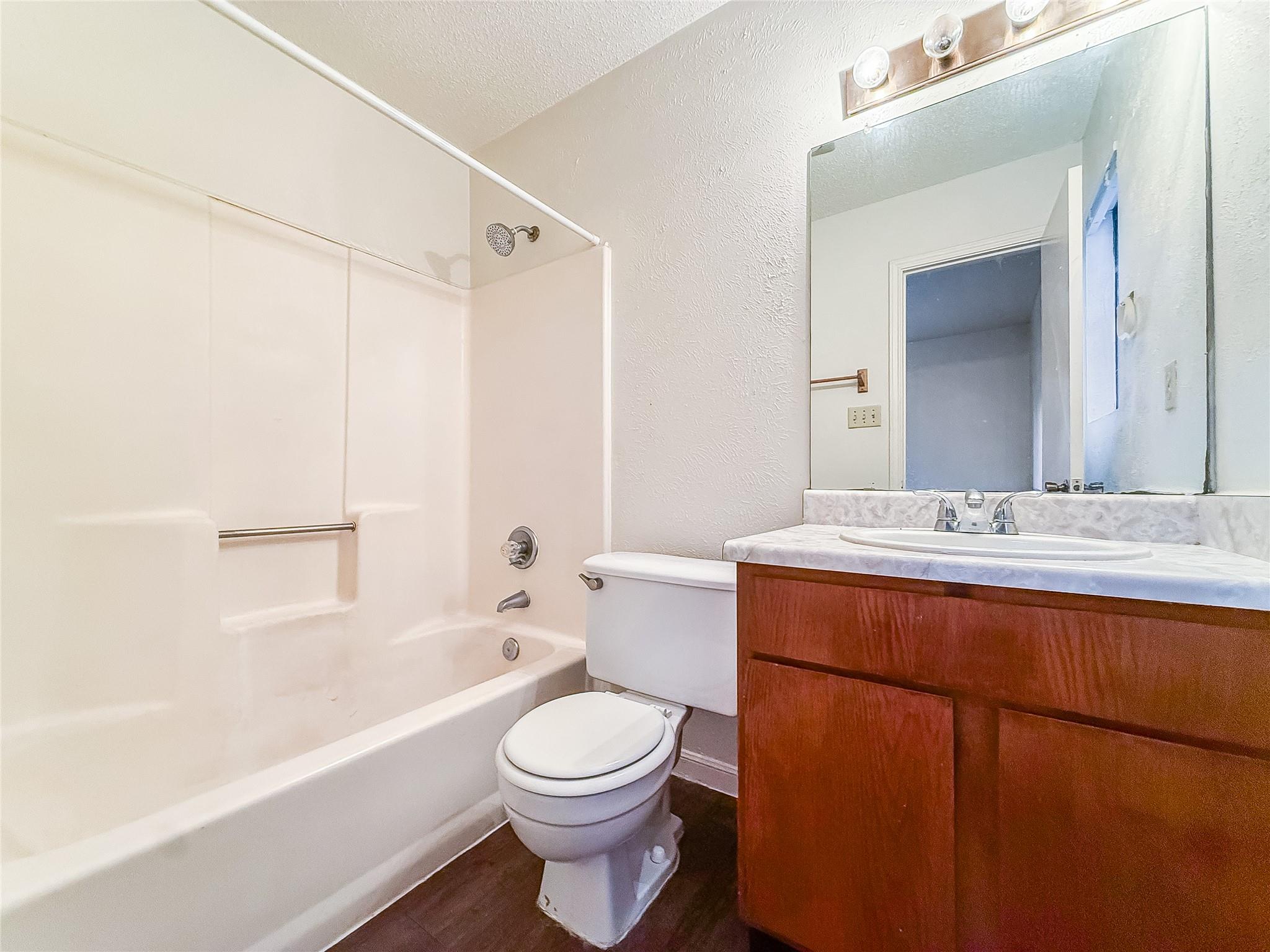 2014 Alex Ave #b Property Photo 11