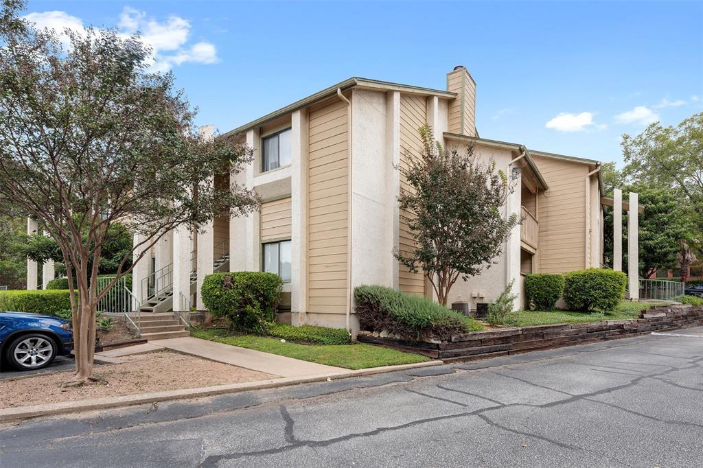 9100 Mountain Ridge Dr #105 Property Photo 1