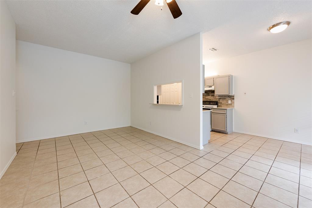 9100 Mountain Ridge Dr #105 Property Photo 7