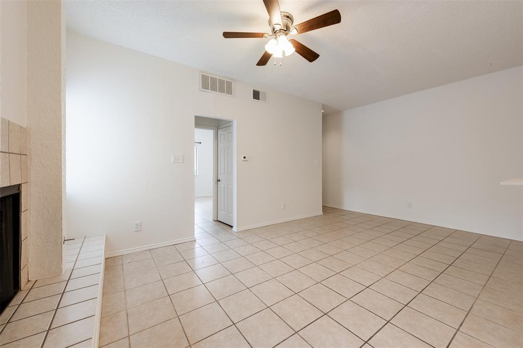 9100 Mountain Ridge Dr #105 Property Photo 14