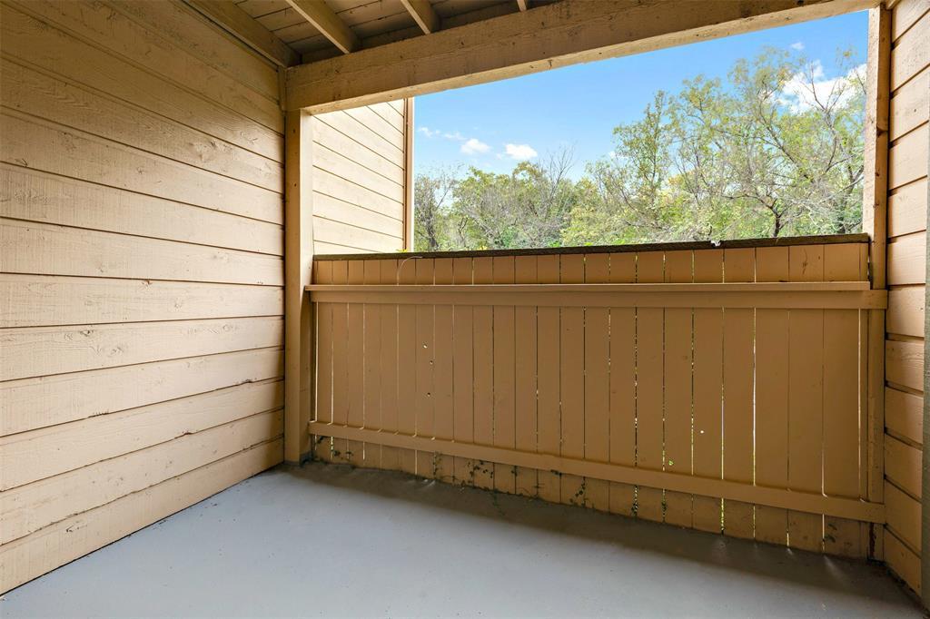 9100 Mountain Ridge Dr #105 Property Photo 17