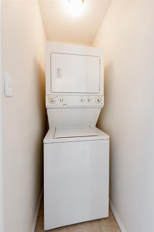 9100 Mountain Ridge Dr #105 Property Photo 18