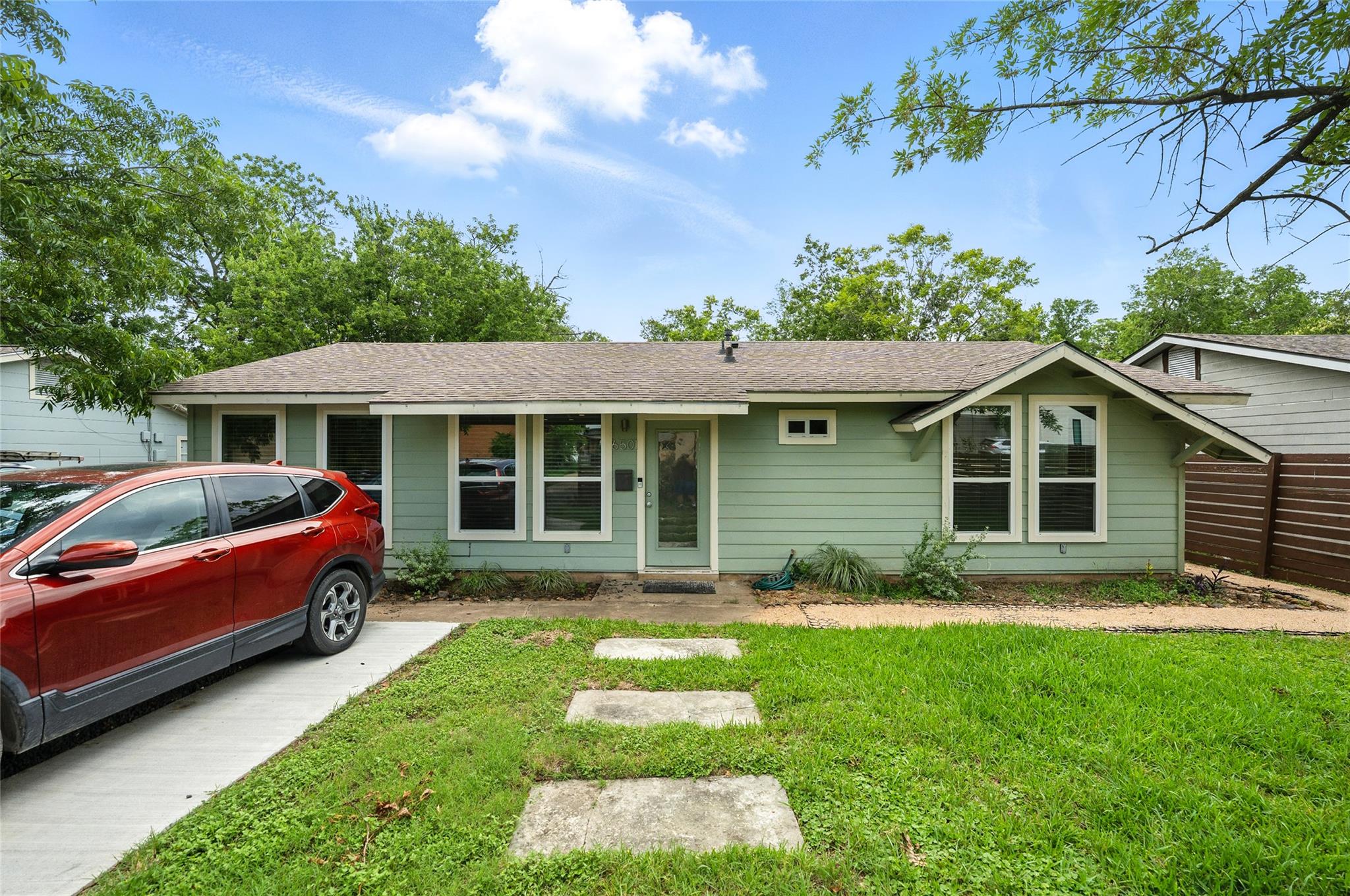 6501 Hickman Ave Property Photo 1