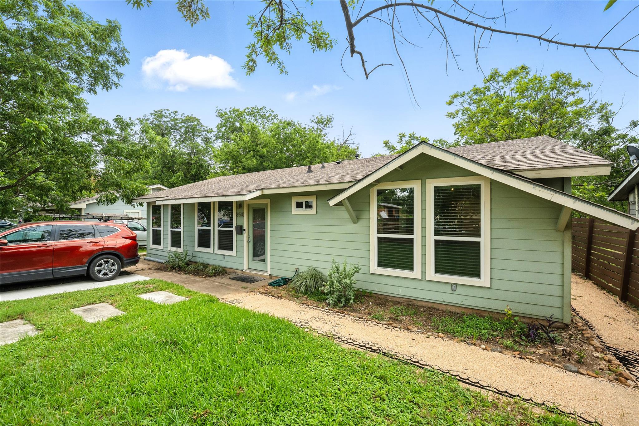 6501 Hickman Ave Property Photo 2