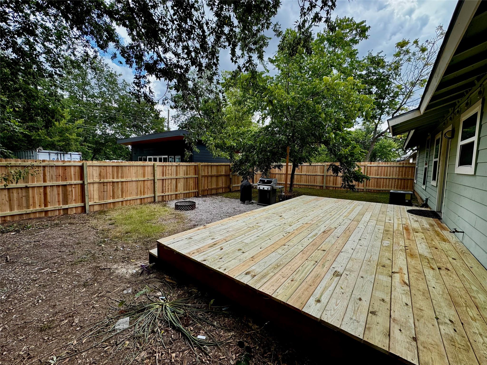 6501 Hickman Ave Property Photo 23