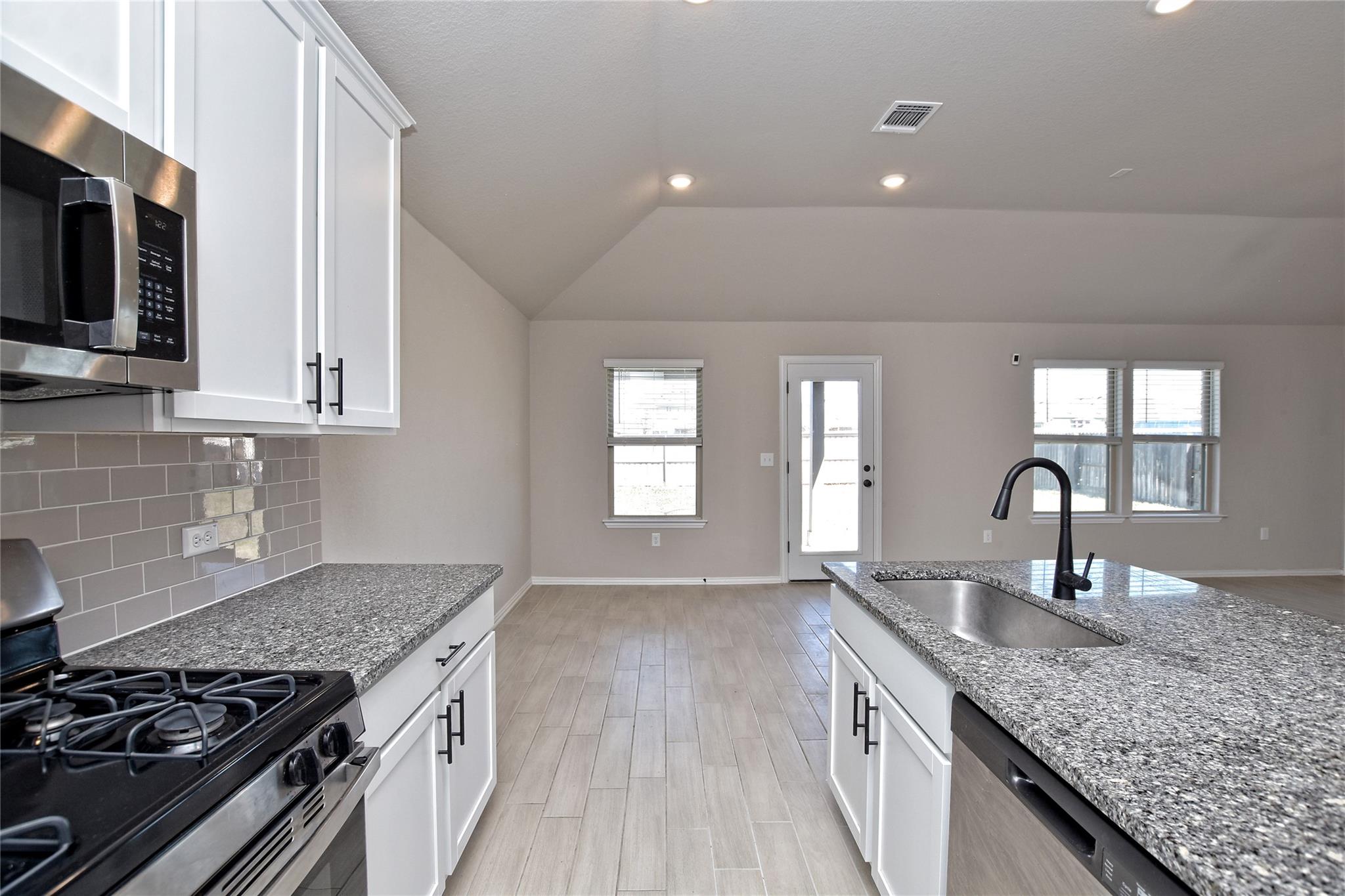 132 Periwinkle Ln Property Photo 12