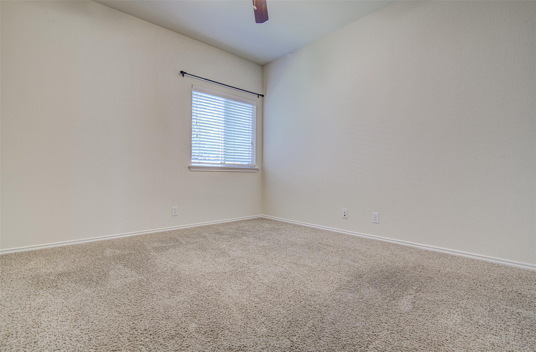 1610 Greenside Dr Property Photo 18