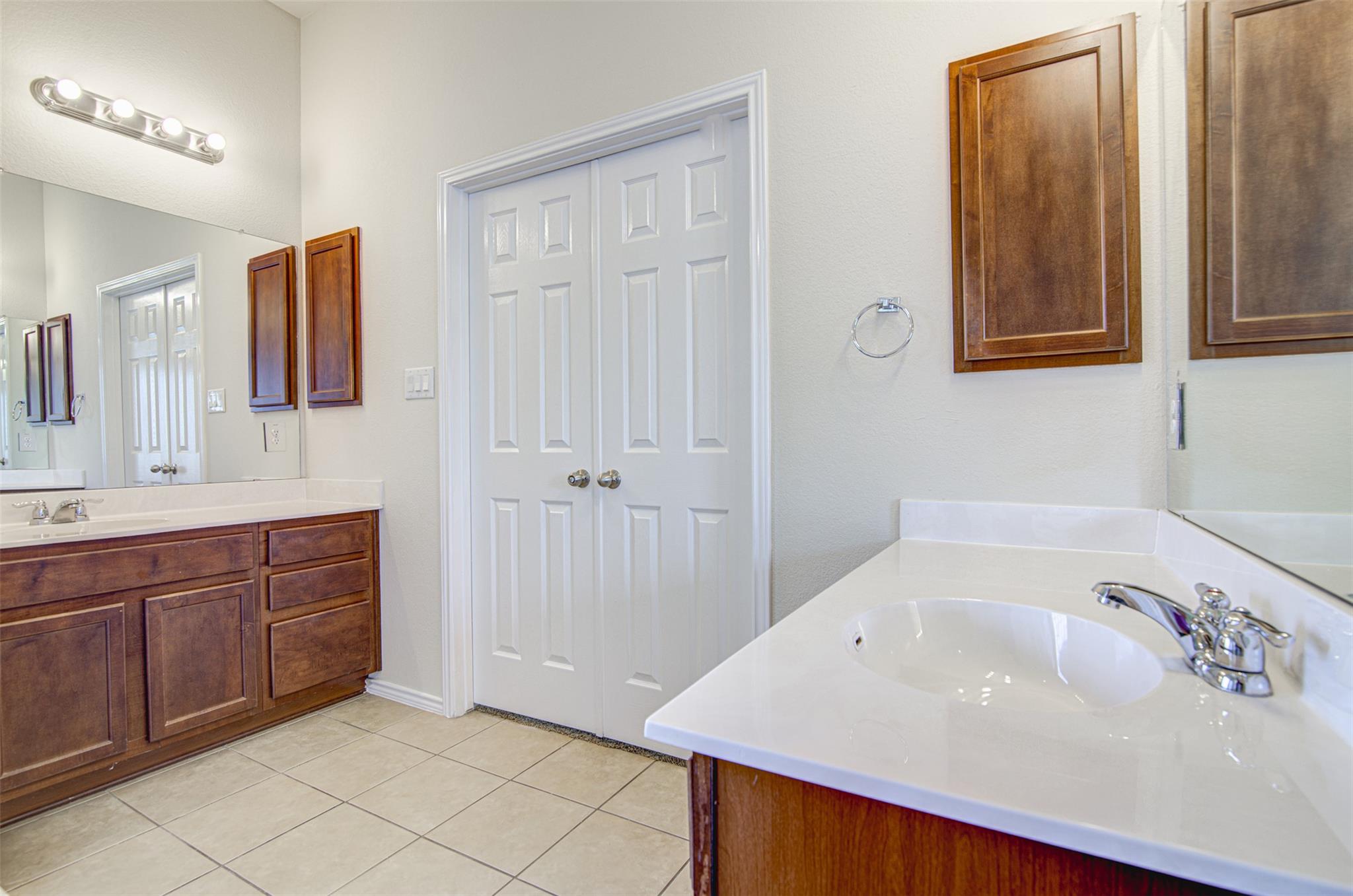 1610 Greenside Dr Property Photo 22