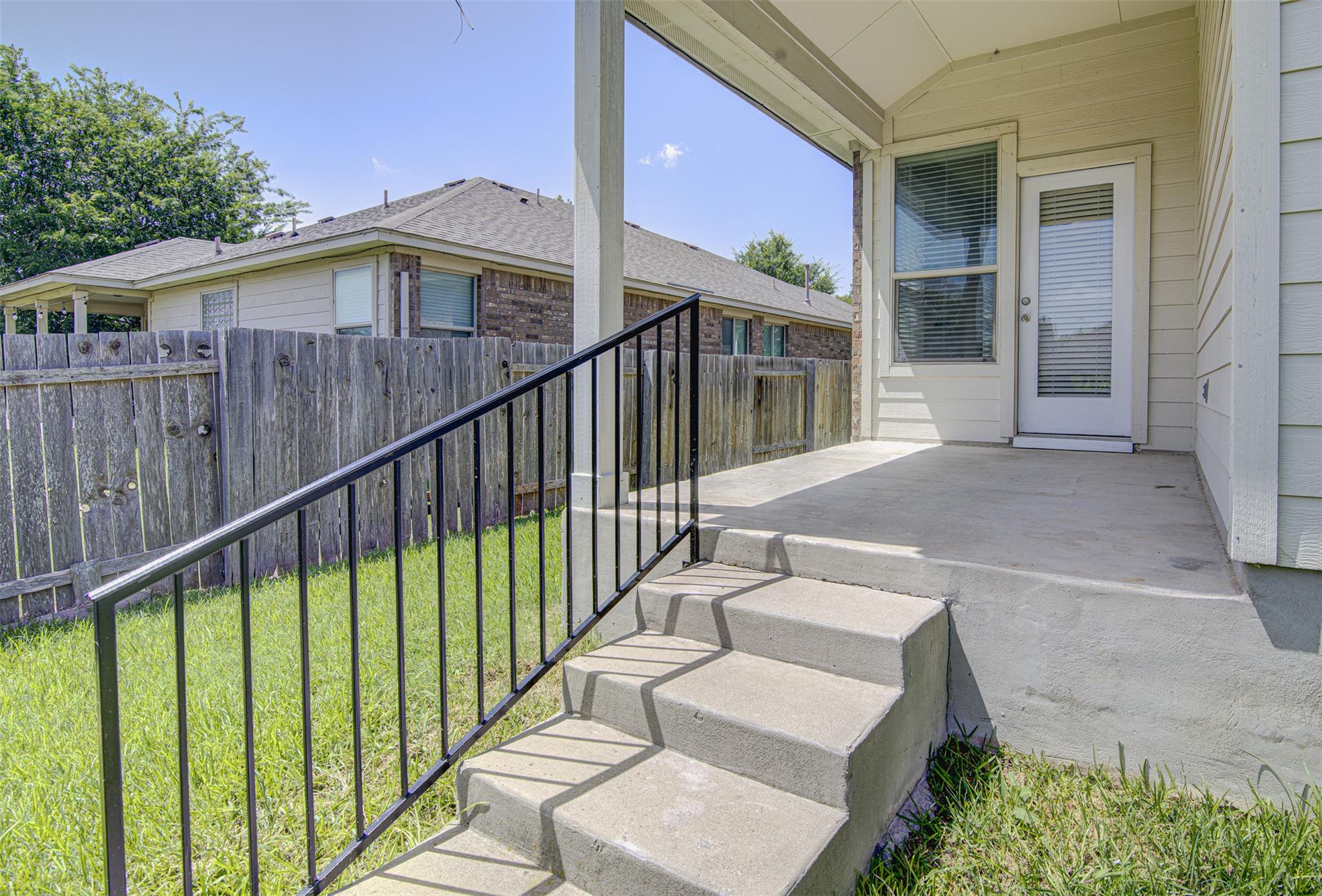1610 Greenside Dr Property Photo 26