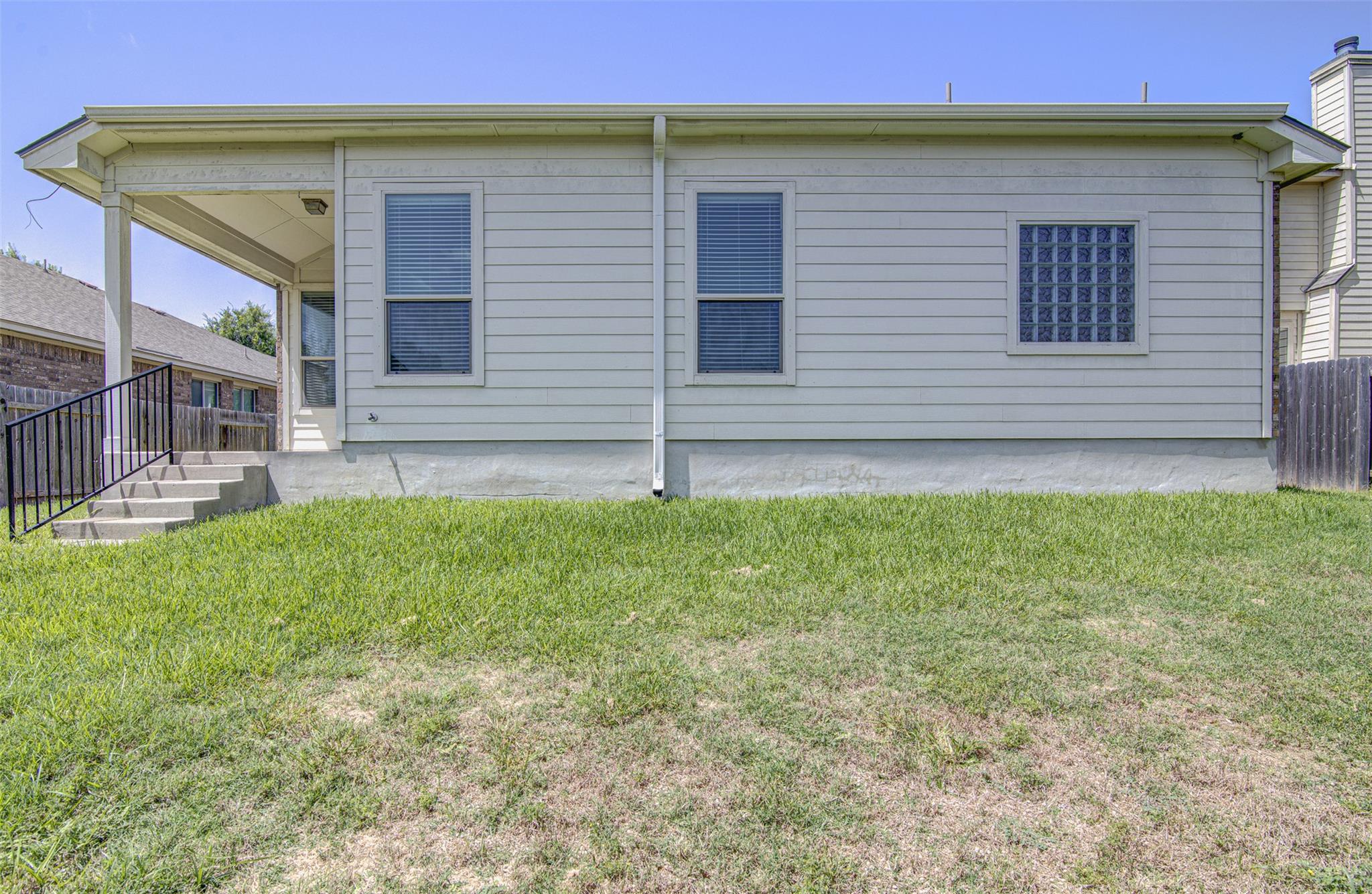 1610 Greenside Dr Property Photo 28