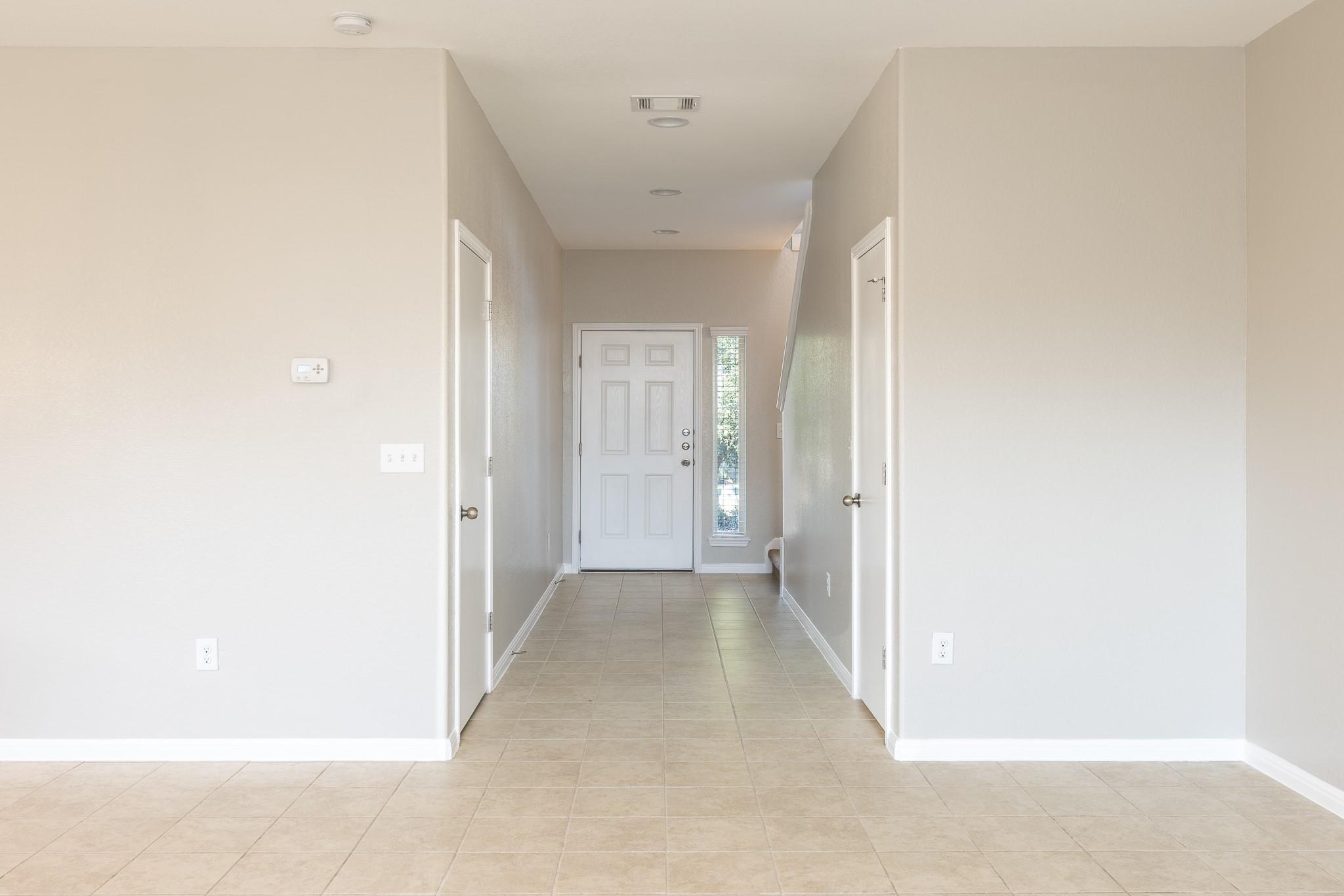 245 Pearl Way Property Photo 5