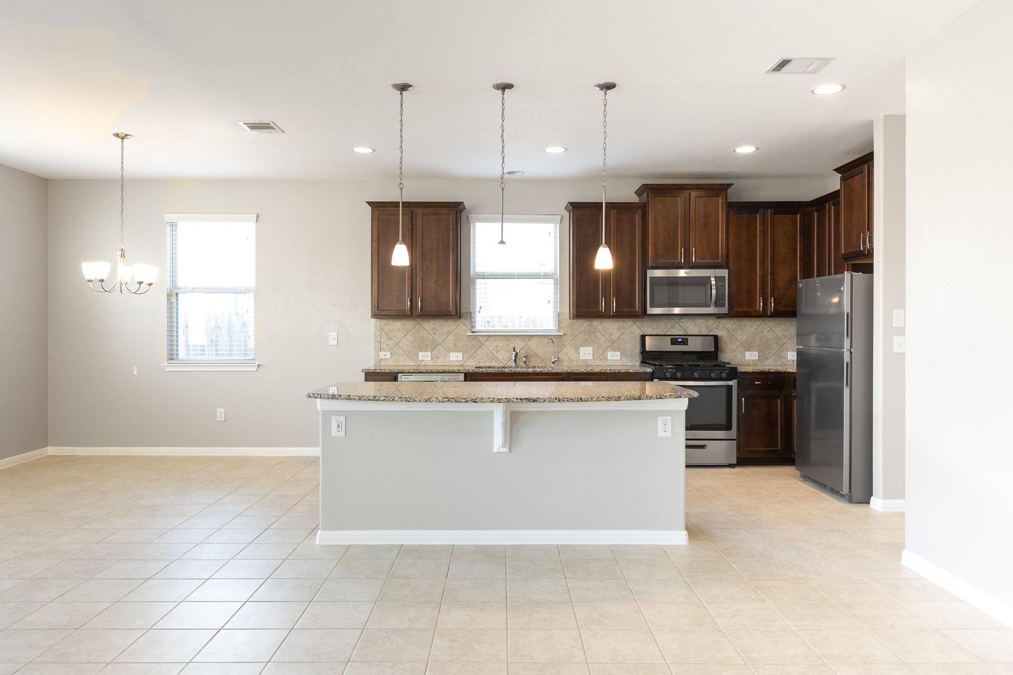 245 Pearl Way Property Photo 9