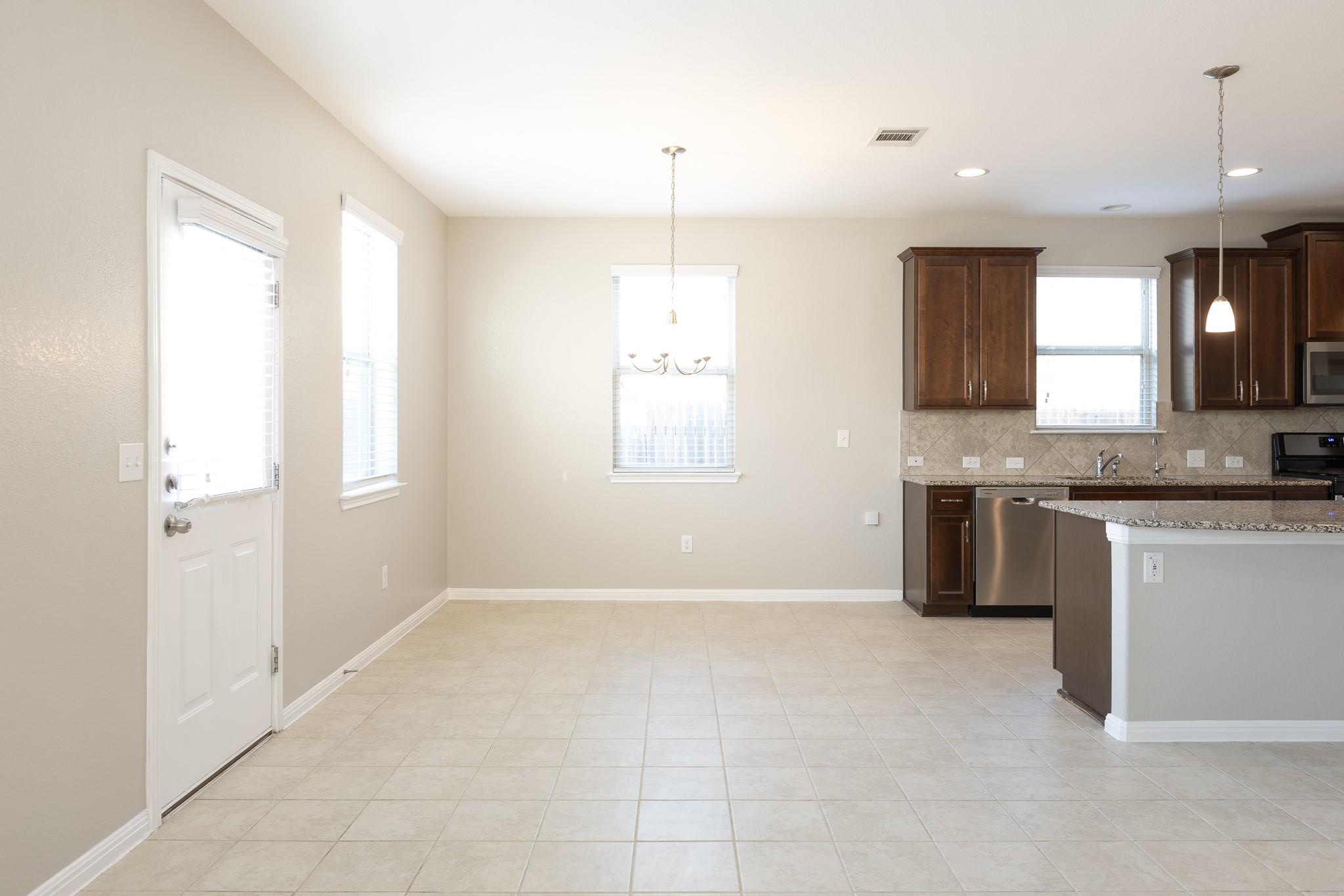 245 Pearl Way Property Photo 11