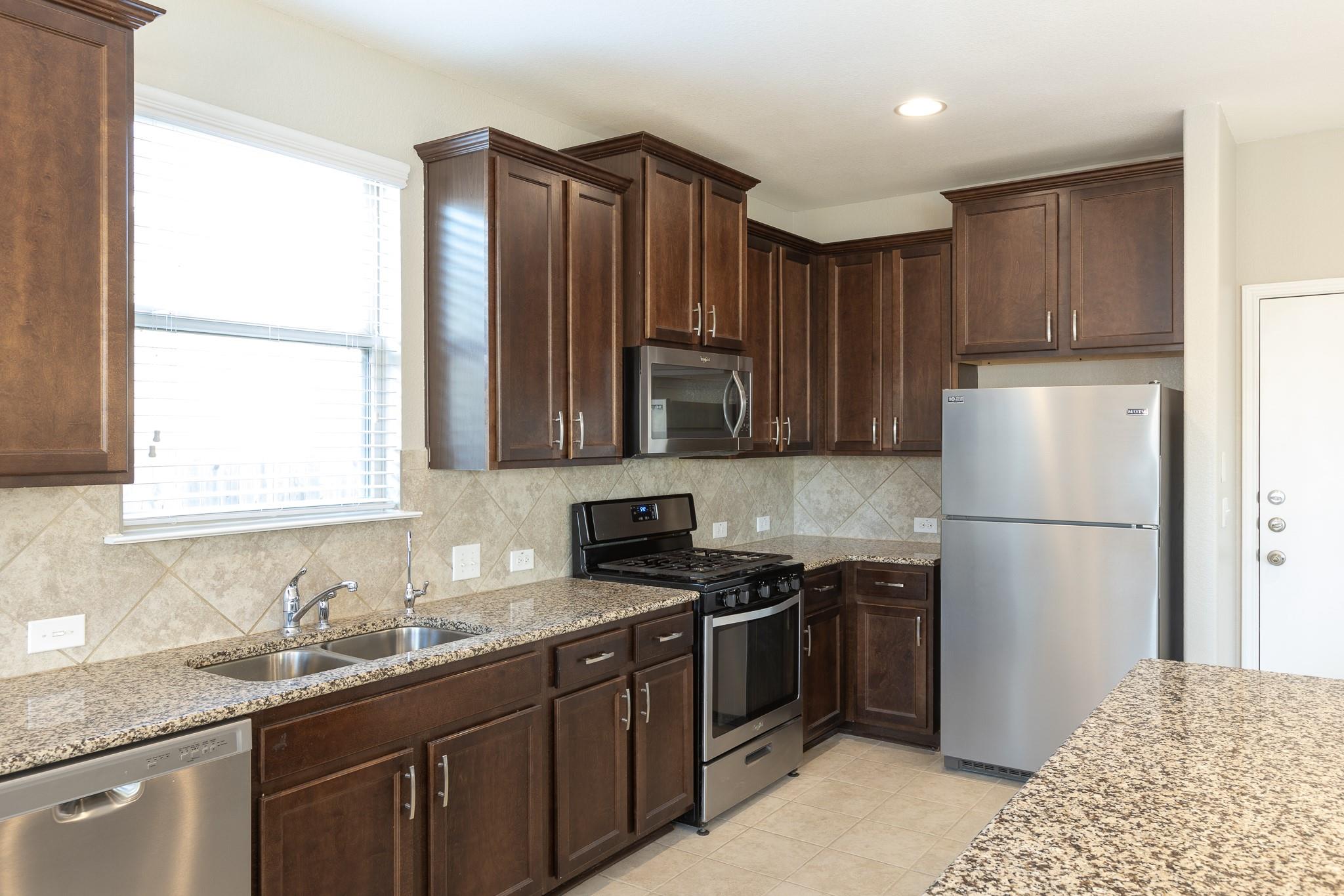 245 Pearl Way Property Photo 14