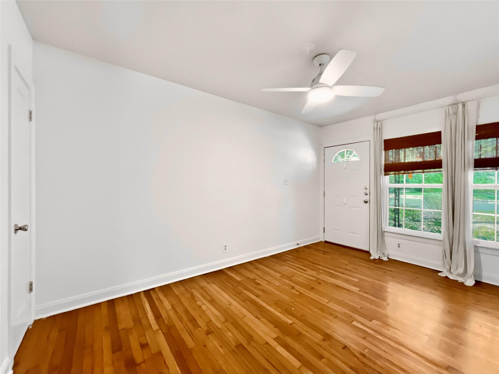 1407 Drake Ave Property Photo 3