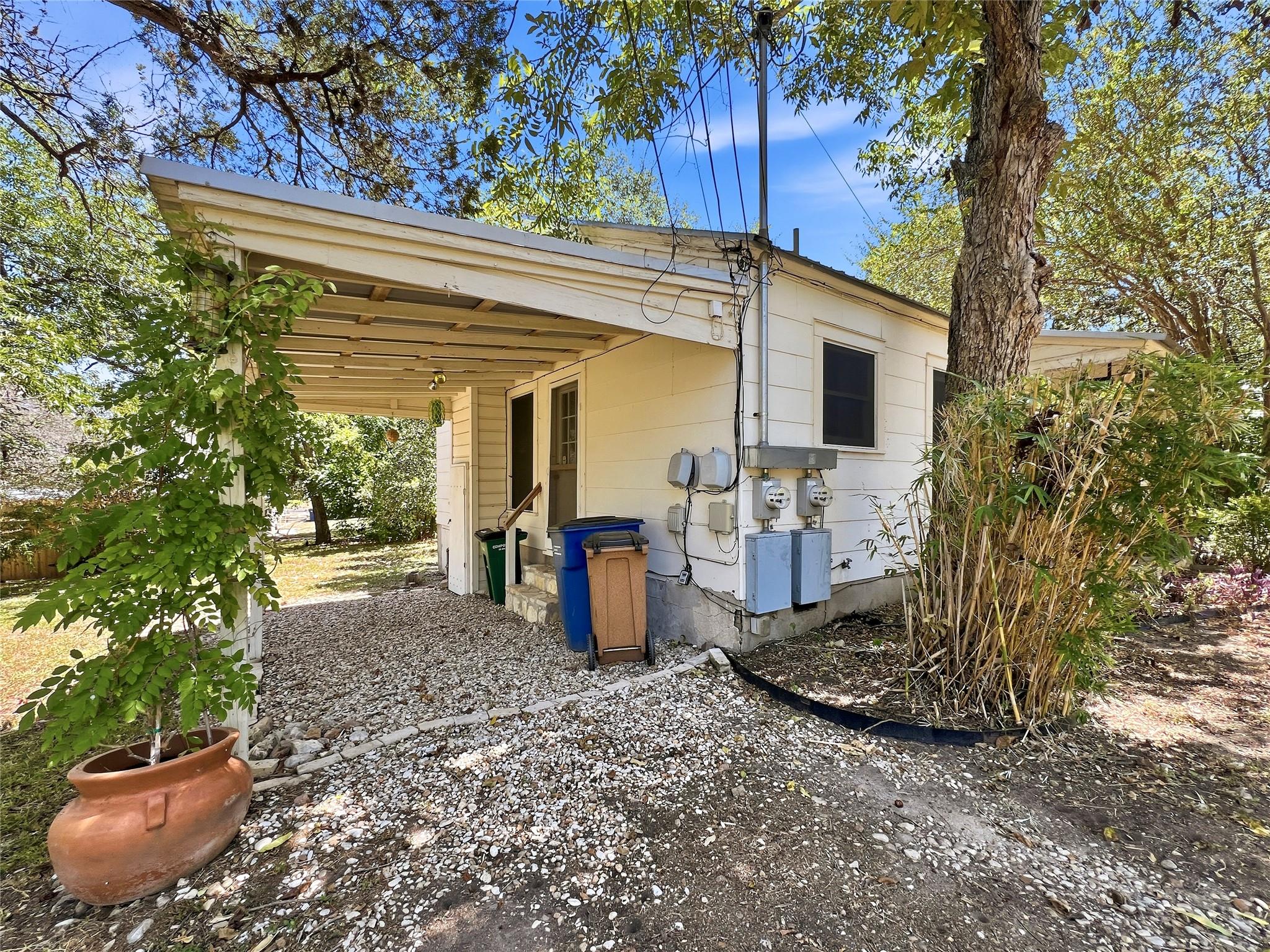 1407 Drake Ave Property Photo 11