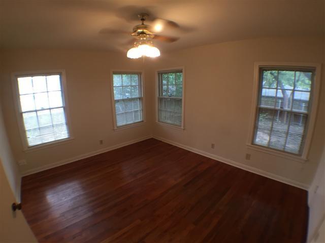 921 Keith Ln Property Photo 7