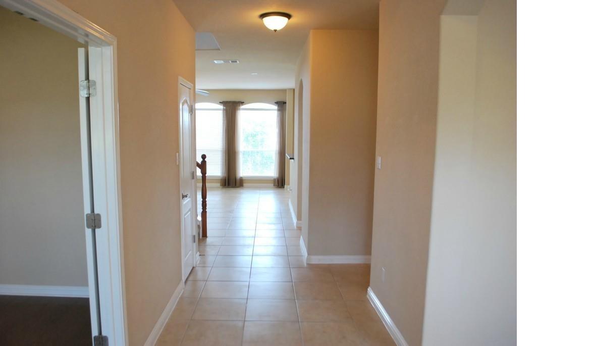 1002 Sedalia St Property Photo 2