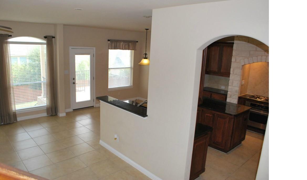 1002 Sedalia St Property Photo 11