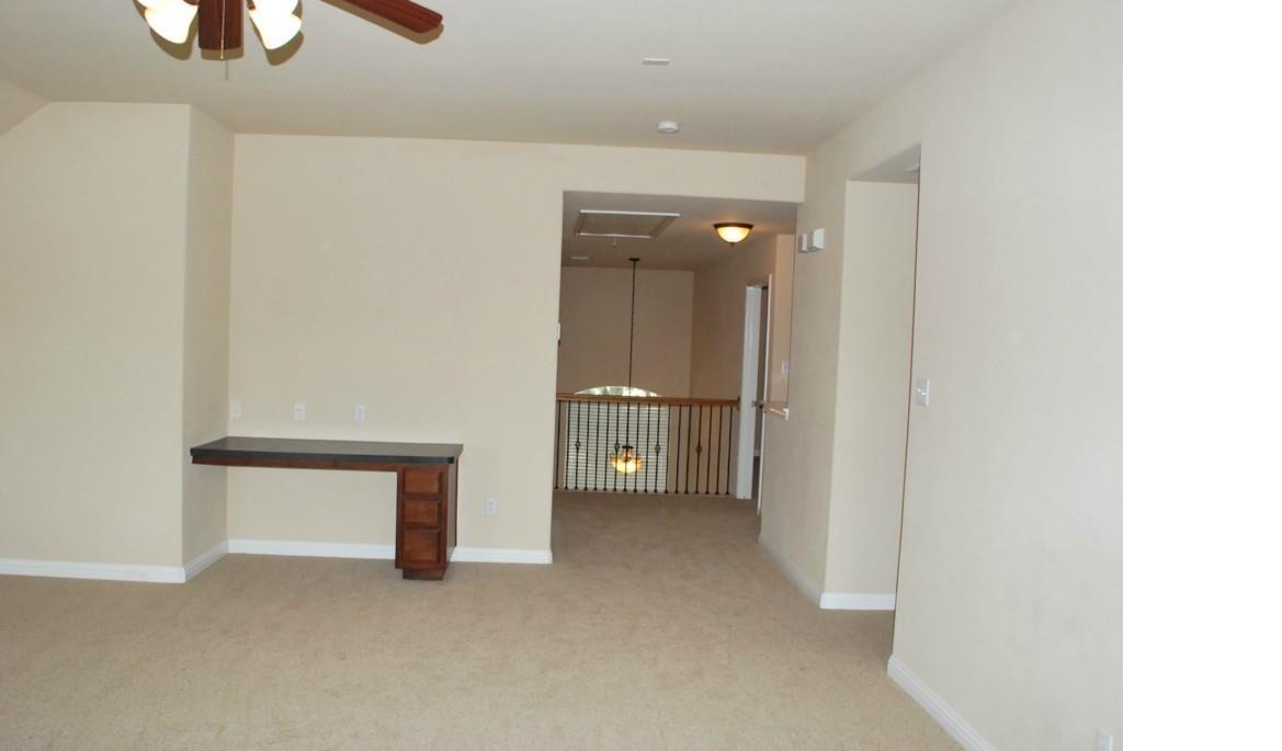 1002 Sedalia St Property Photo 13