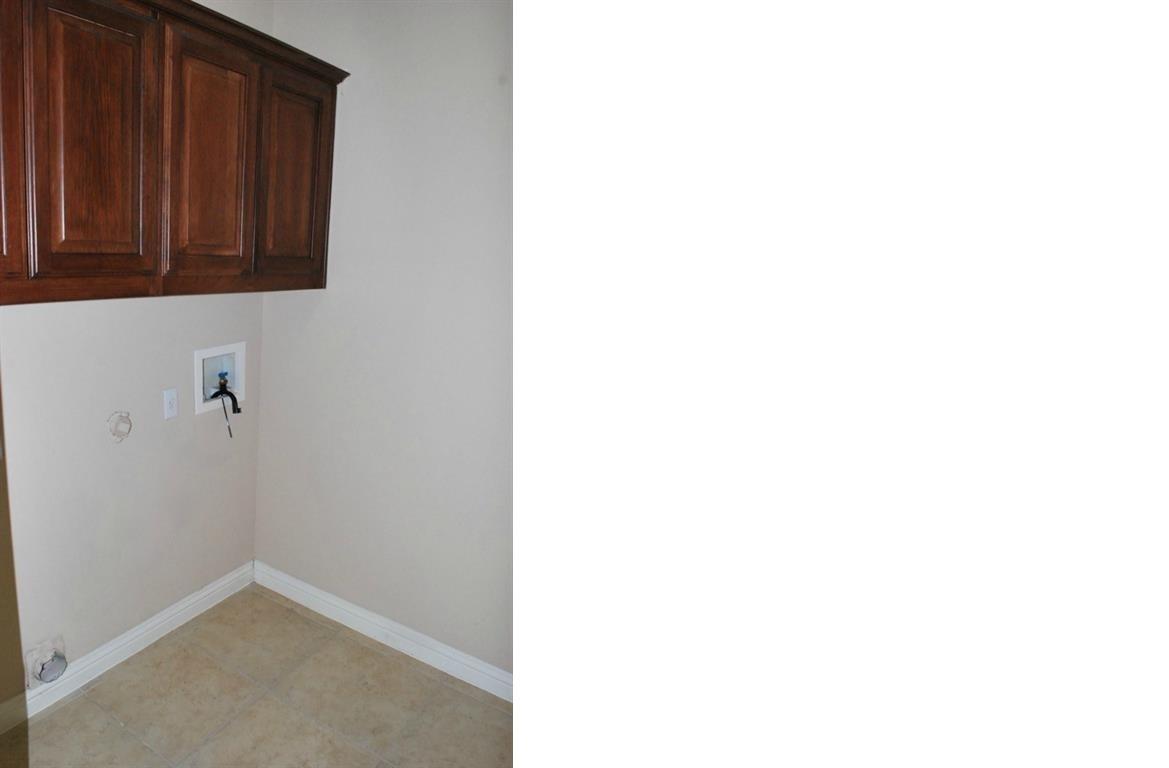1002 Sedalia St Property Photo 17