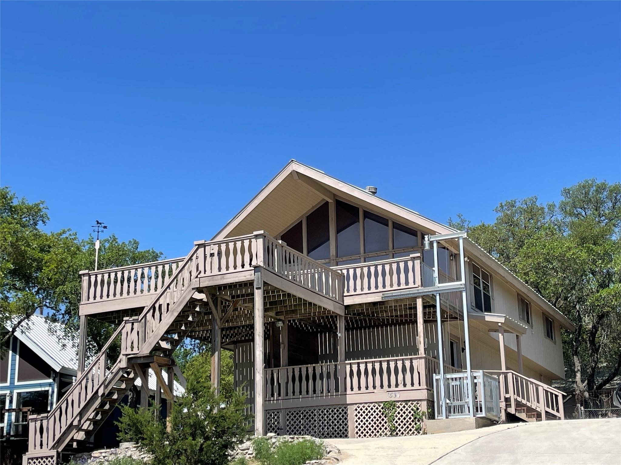 1530 Trailridge Dr Property Photo 2