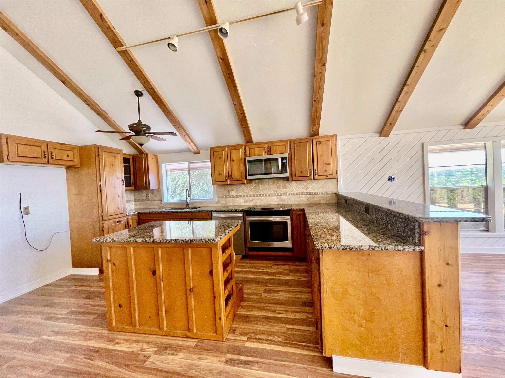 1530 Trailridge Dr Property Photo 9