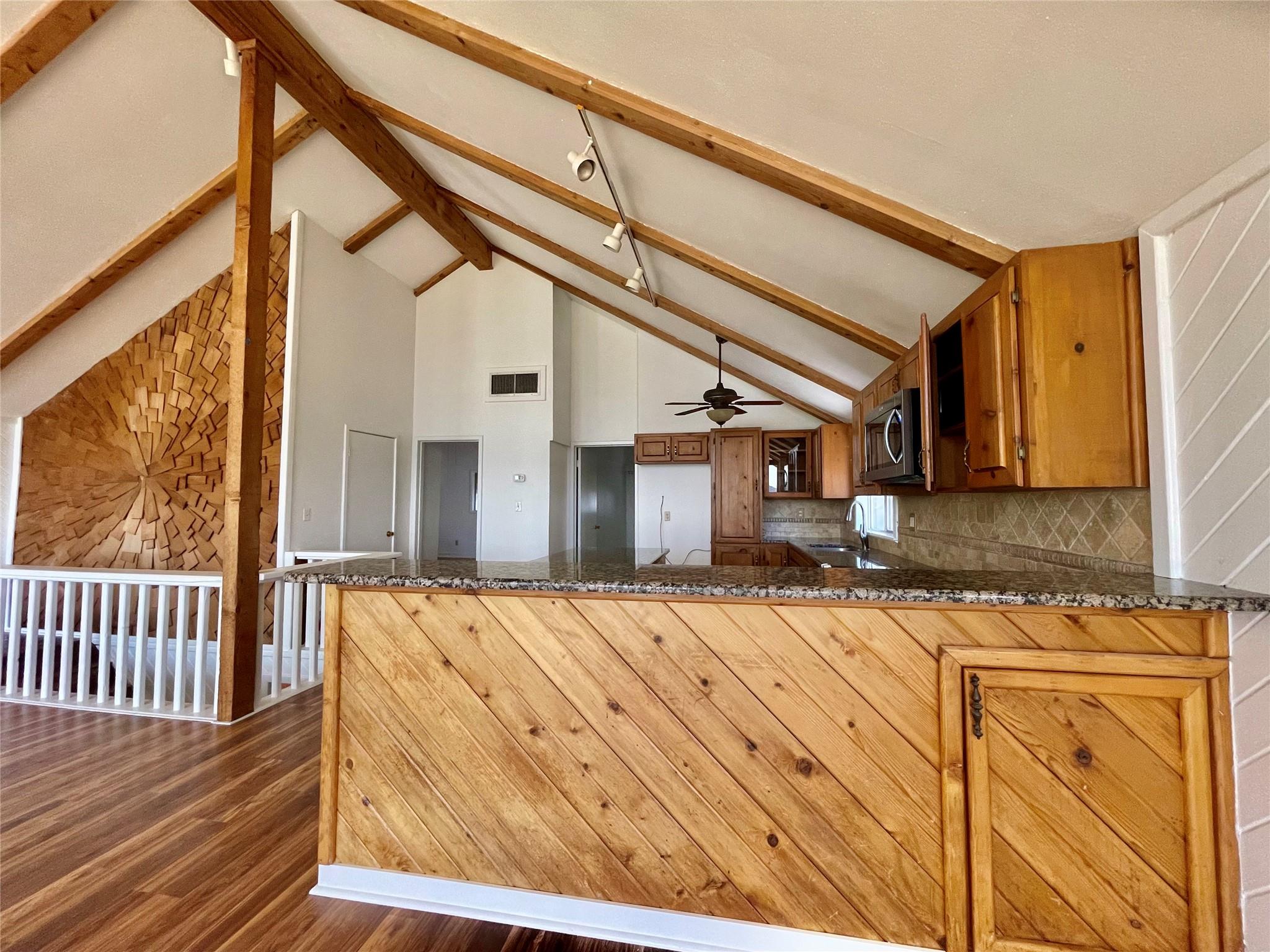 1530 Trailridge Dr Property Photo 10