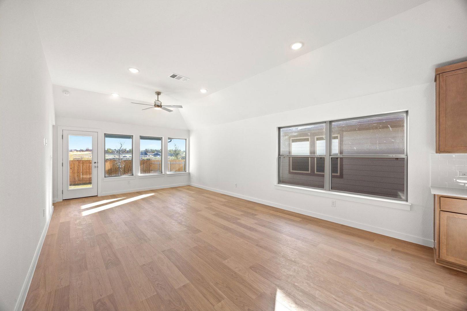 116 Melrose St Property Photo 7