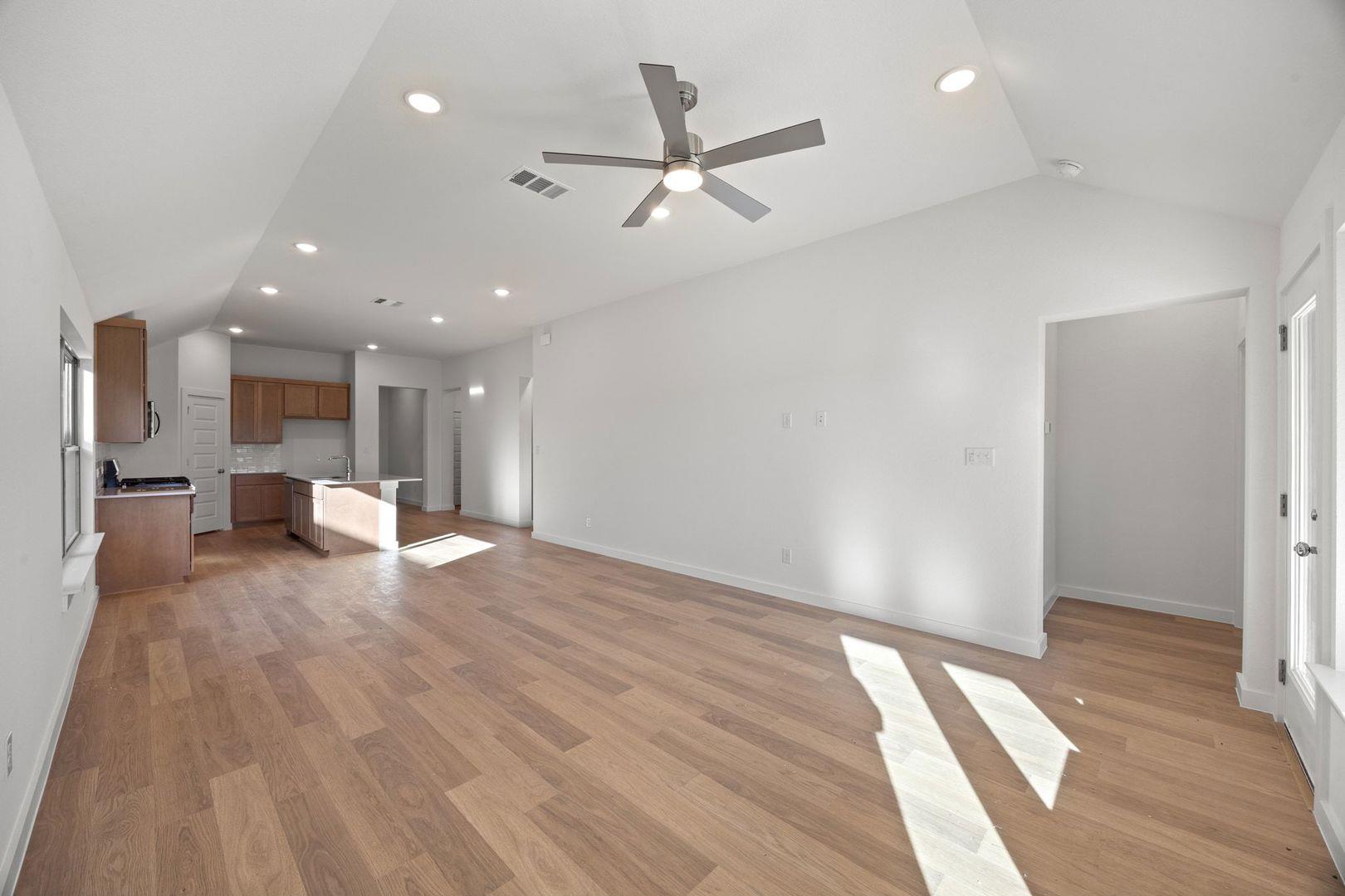 116 Melrose St Property Photo 9
