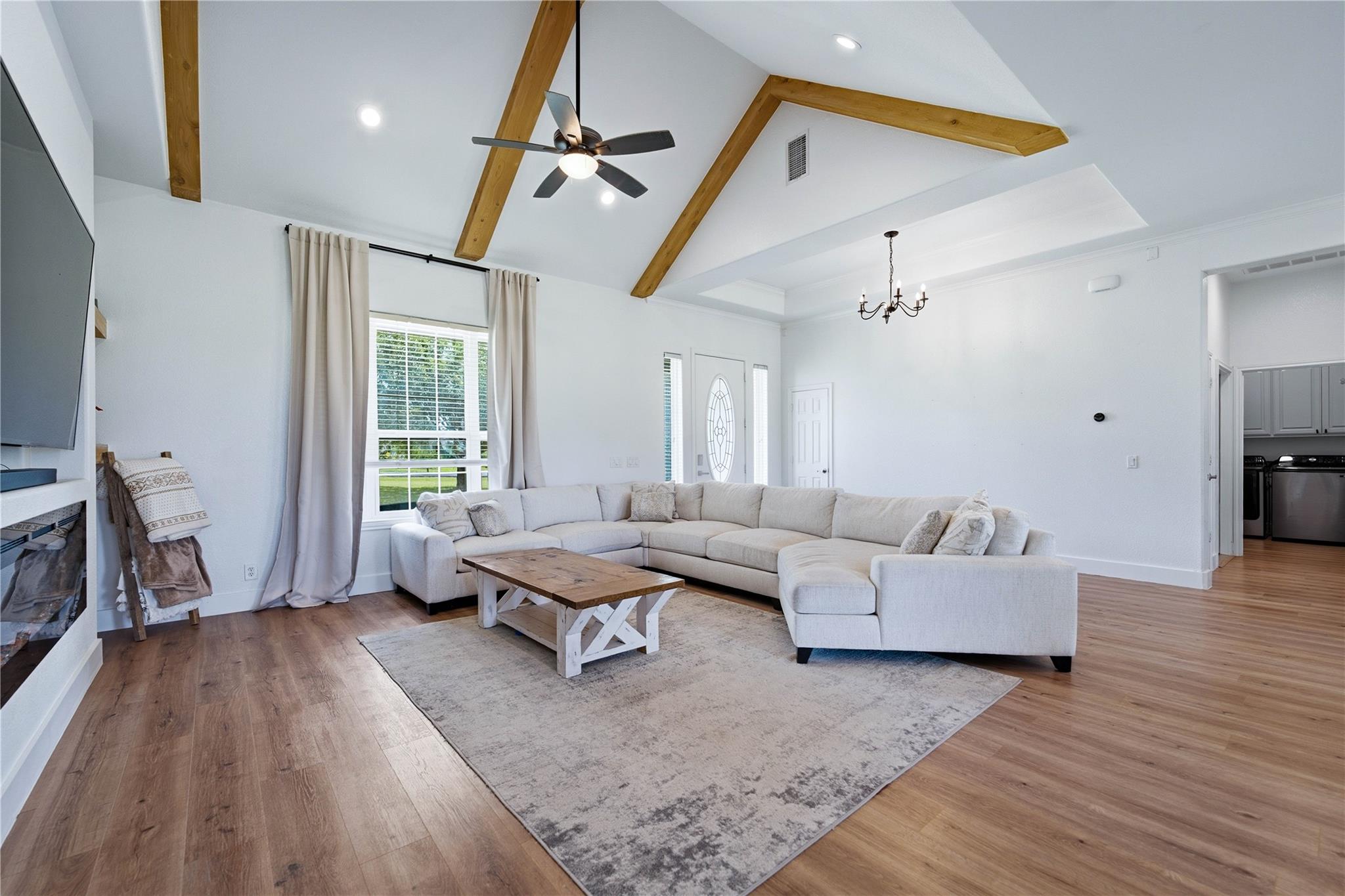 19011 Saint Raguel Rd Property Photo 4