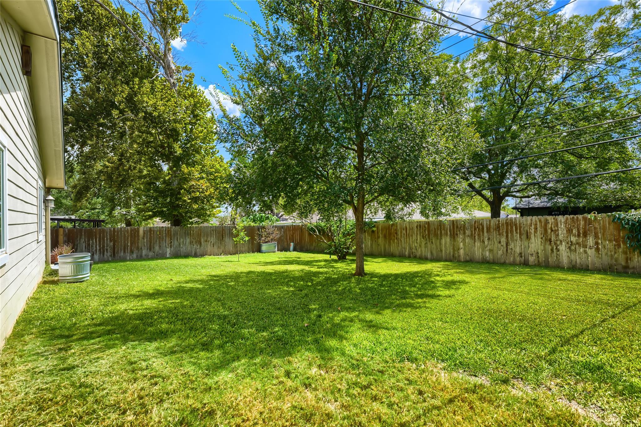 215 Cloudview Dr Property Photo 21