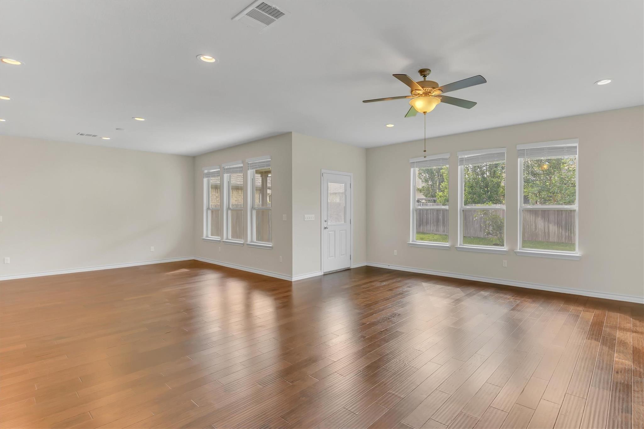 17408 Silent Harbor Loop Property Photo 5