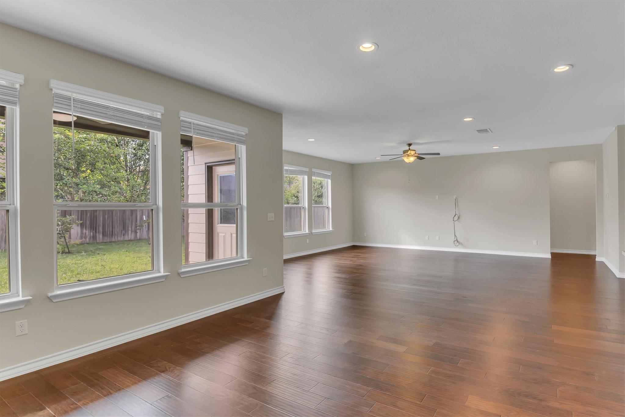 17408 Silent Harbor Loop Property Photo 8