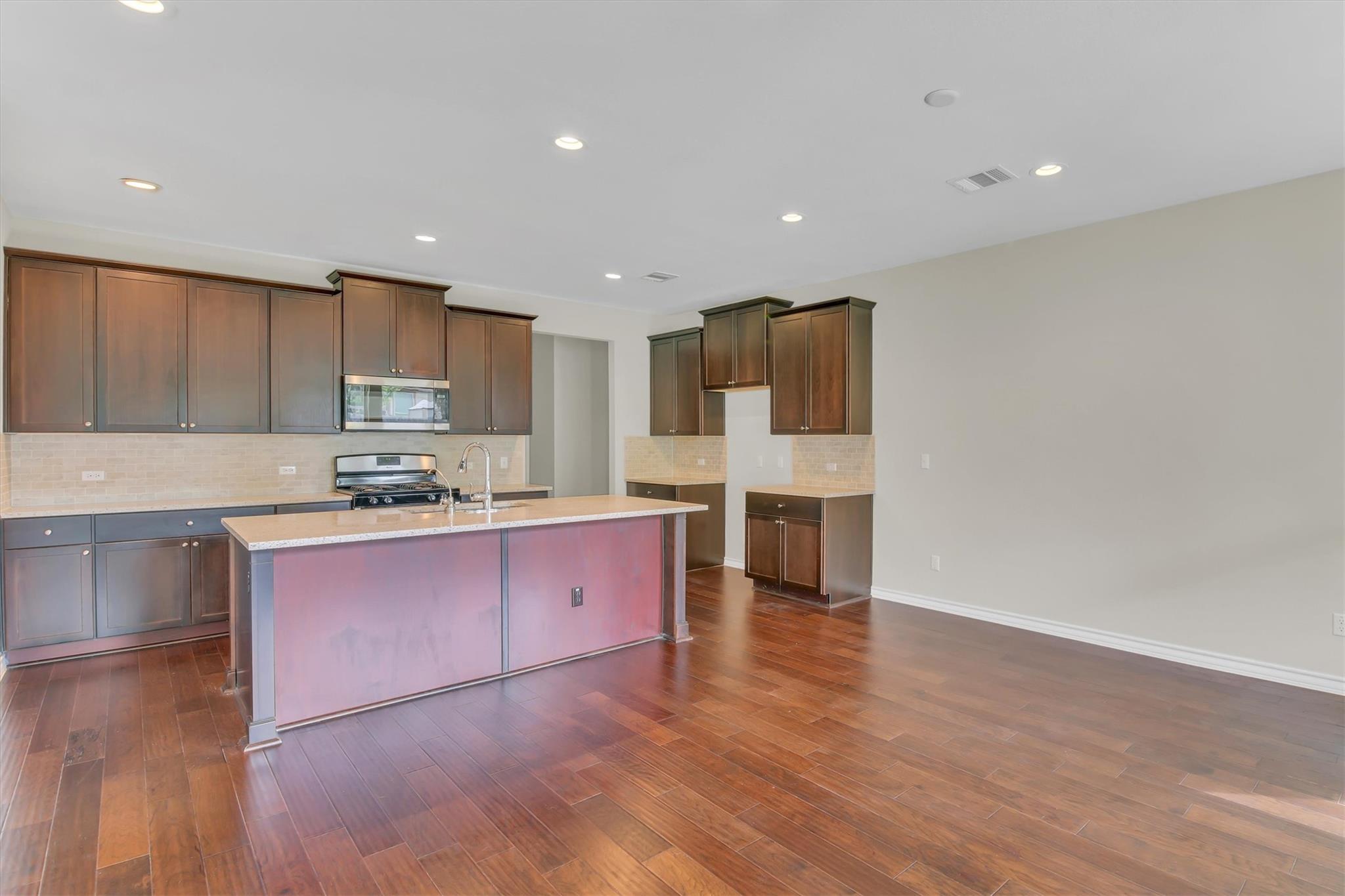 17408 Silent Harbor Loop Property Photo 9