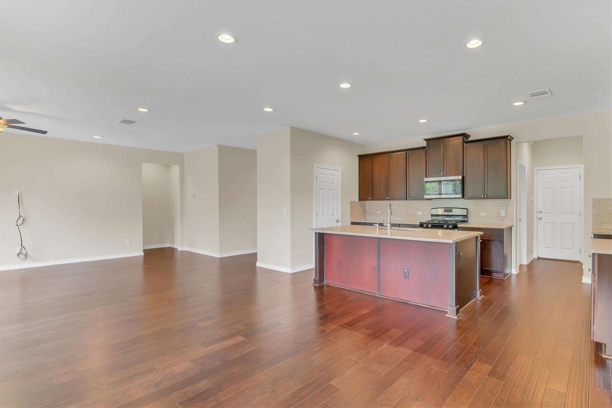 17408 Silent Harbor Loop Property Photo 10