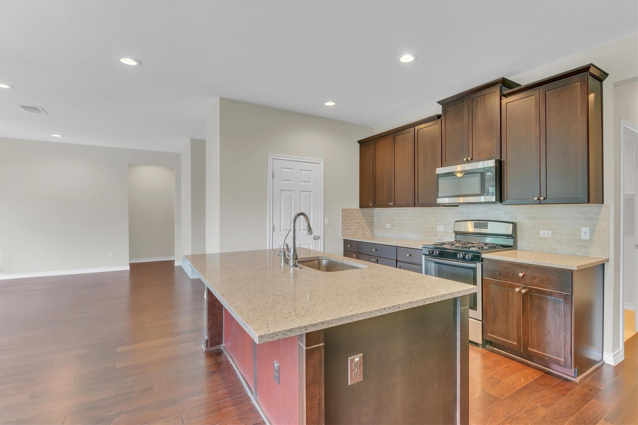 17408 Silent Harbor Loop Property Photo 11