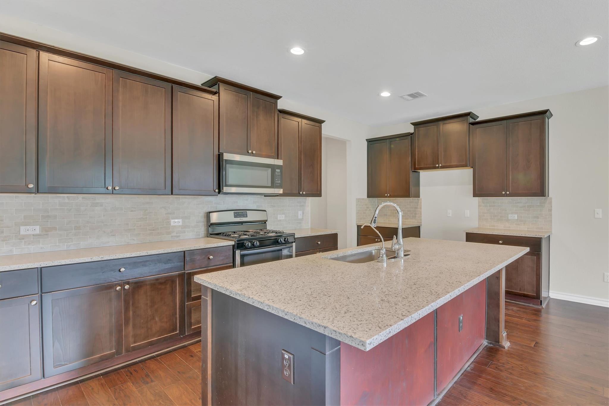 17408 Silent Harbor Loop Property Photo 14
