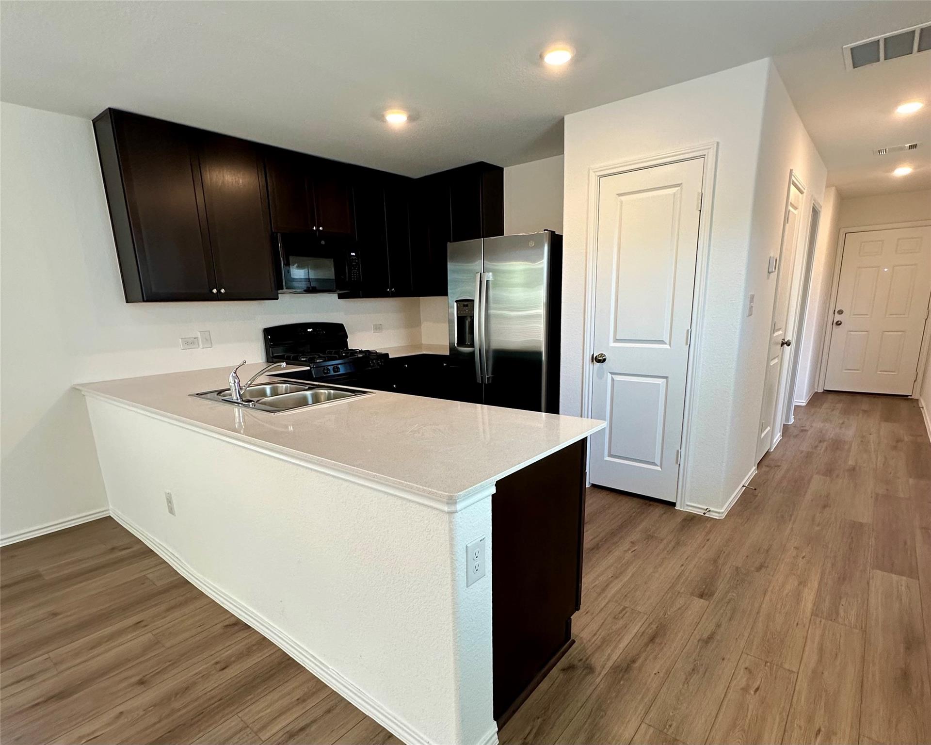 53 Trinity Cir Property Photo 8
